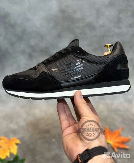Кроссовки мужские 42 размер новые Armani