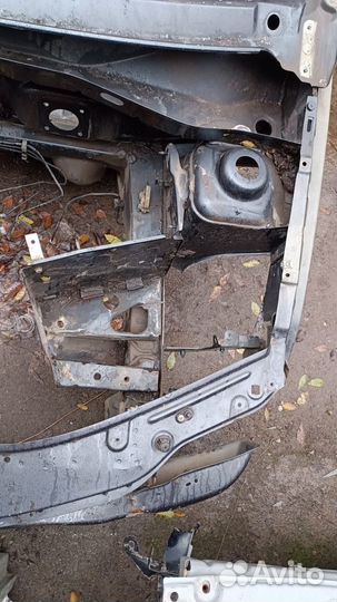 Лонжерон renault logan Лев