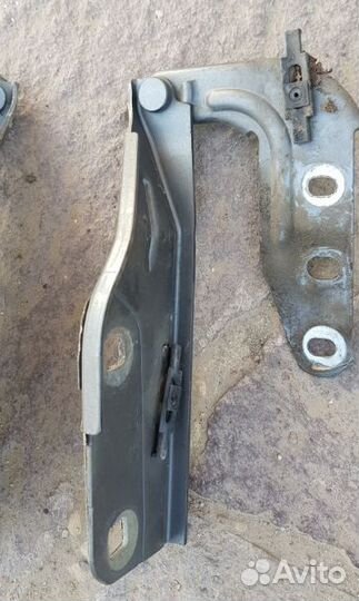 Петля капота Porsche Cayenne 955 957 Каен Кайен