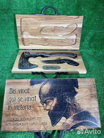 Топор и нож в кейсе из массива дерева карагач