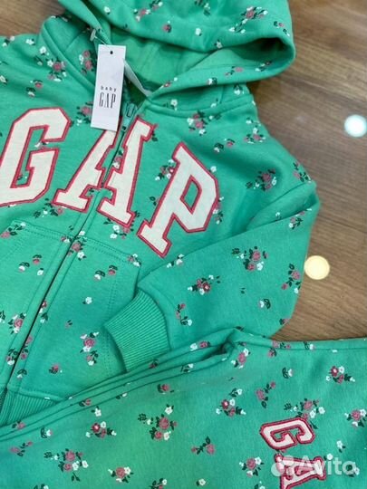 Костюм Gap на замочке на девочку 92,98