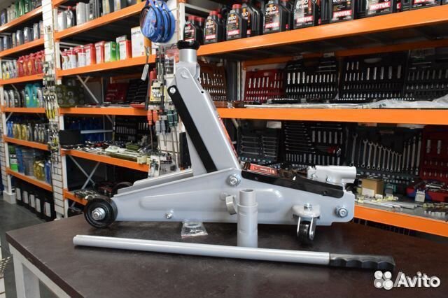 Домкрат гидравлический подкатный 3т 150-530 мм