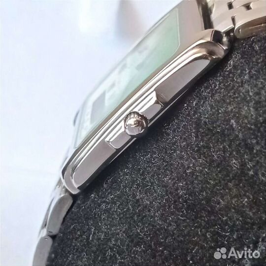 Шикарный Tissot two timer