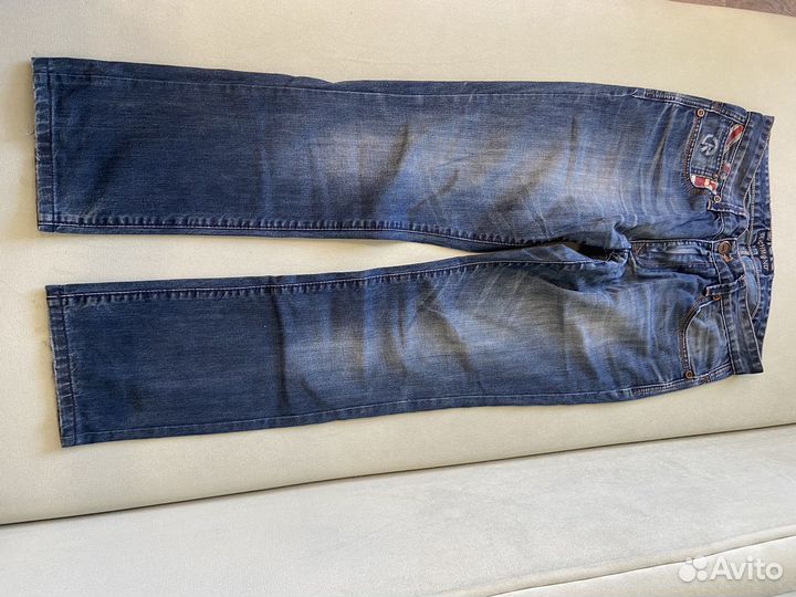 Джинсы 5 штук,1 брюки,1 шорты