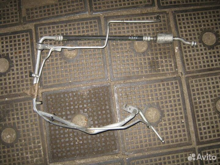 Трубка кондиционера Nissan Qashqai J10