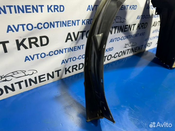 Подкрылок передний правый Honda Stepwgn RG1 K20A