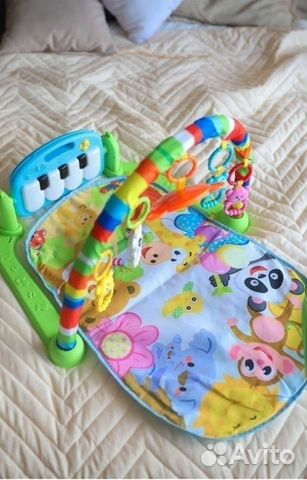 Развивающий коврик с пианино