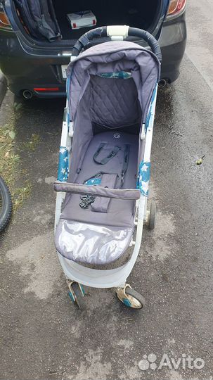 Коляска прогулочная + накидка для ног + от дождя