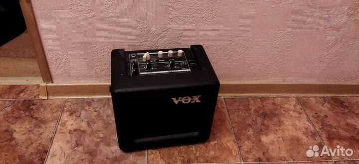 Электрогитара с комбиком и шнуром