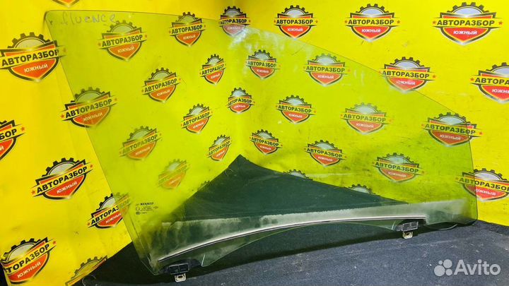 Стекло двери передней правой Nissan Maxima A32