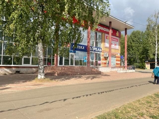 Сдам торговую площадь в центре Эжвы, 127-316 м²