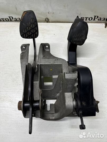 Педальный узель Sprinter W901 w903 w909