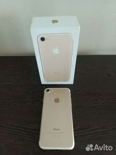 Телефон iPhone 7