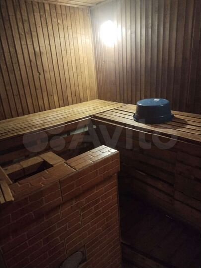 Коттедж 320 м² на участке 10 сот.