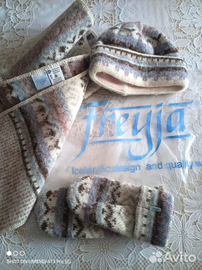 Шапка шарф варежки