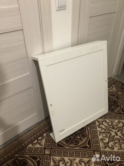 Зеркало с полкой икеа, цвет белый 56x64 см