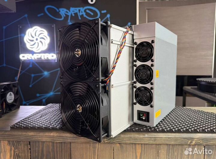 Асик AntMiner S21+ 235T