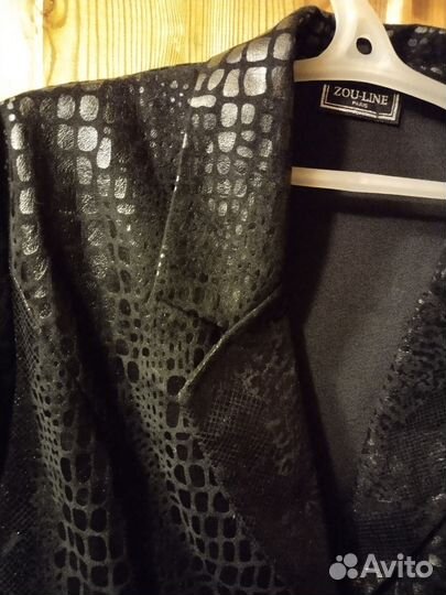 Пиджак женский под рептилию черный