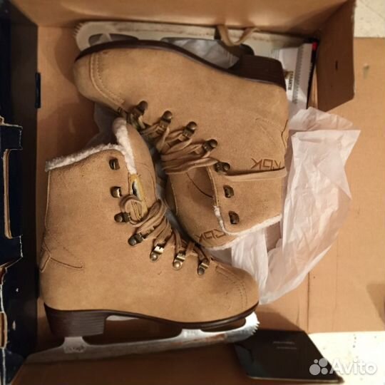 Женские коньки reebok утеплённые