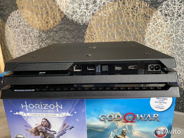 Игровая приставка ps4 pro 1tb