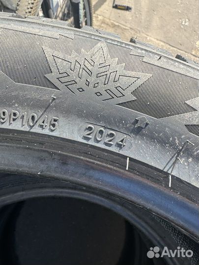 Compasal Winter Stud 245/50 R20 105T