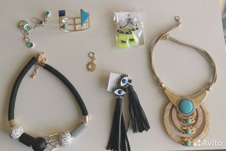 Украшения, бижутерия, бусы, колье