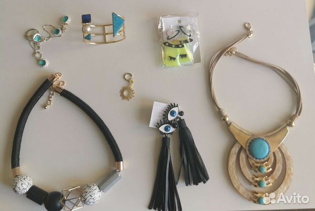 Украшения, бижутерия, бусы, колье