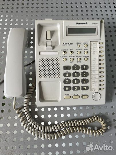 Системный телефон Panasonic KX-T7730