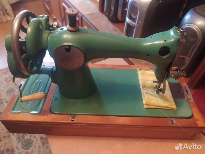 Швейная машина Подольск ручная