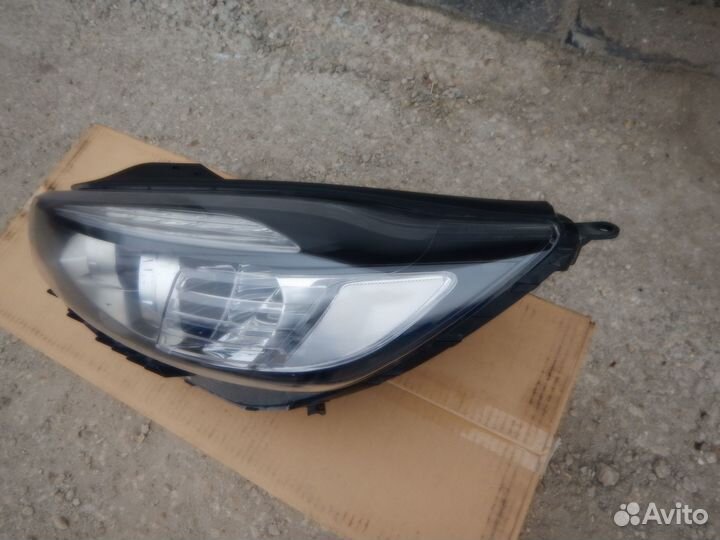 Фара левая Kia Sorento 3 2014-2017 ксенон