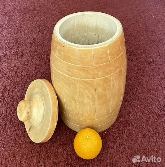Бочонок из цельного дерева