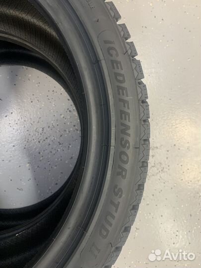 Grenlander Icedefensor Stud II 275/40 R18 103T