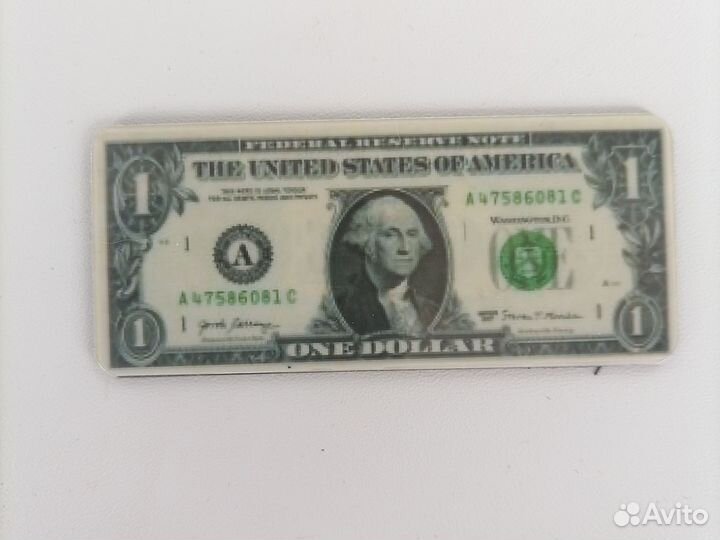 Магнитики на холодильник. Деньги США