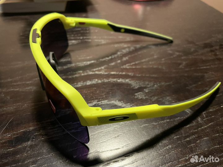 Oakley sutro lite