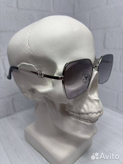 Солнцезащитные очки chanel