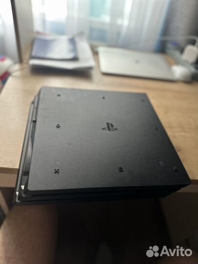 Продам Sony Playstation 4 pro 1tb
