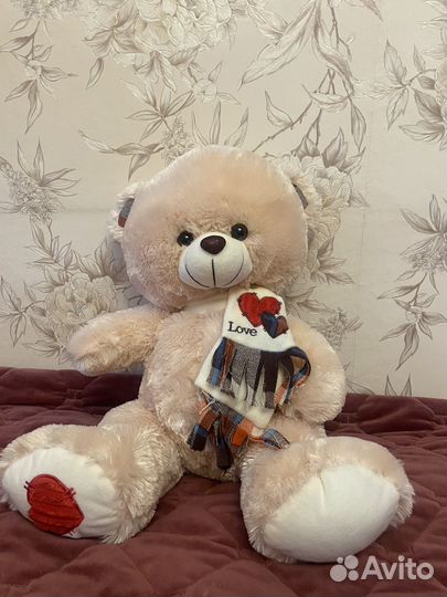 Плюшевый медведь