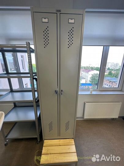 Шкаф металлический для одежды