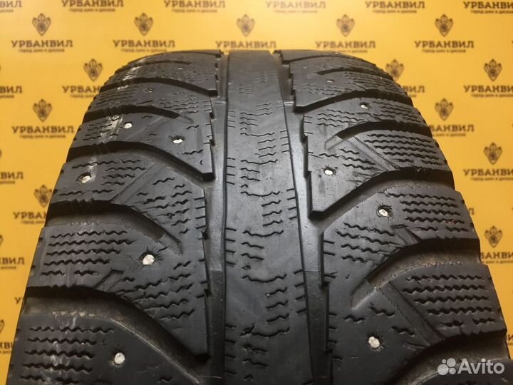 Bridgestone Ice Cruiser 7000 215/65 R16 98T