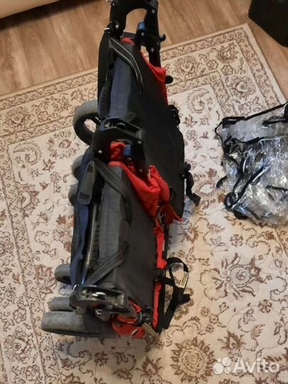 Коляска для двойни valcobaby