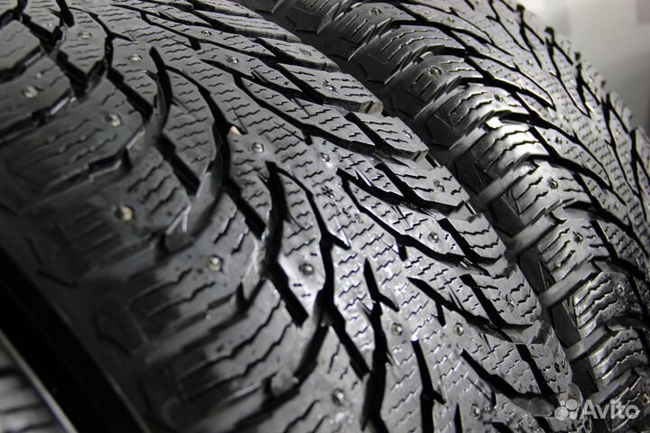 Nokian Tyres Hakkapeliitta 9 275/50 R21