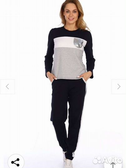 Костюм женский в спортивном стиле