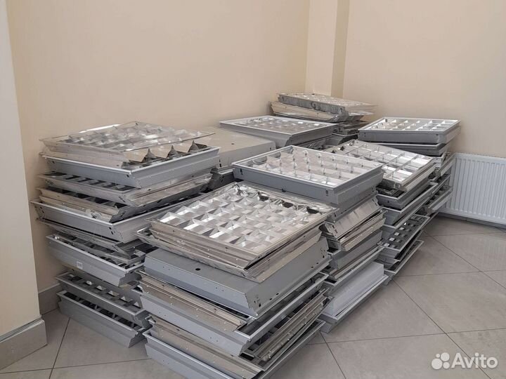 Светильник потолочный