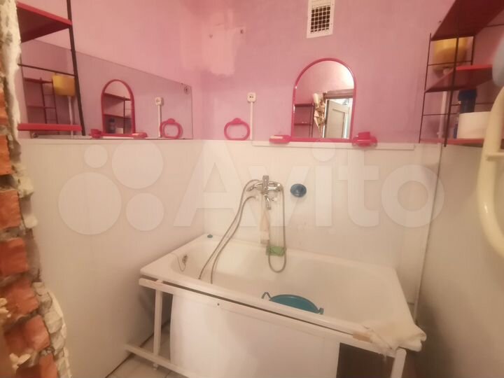 4-к. квартира, 70 м², 1/2 эт.