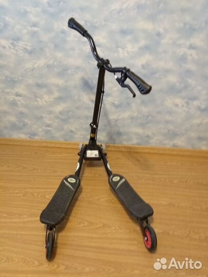 Самокат трехколесный Leader Kids