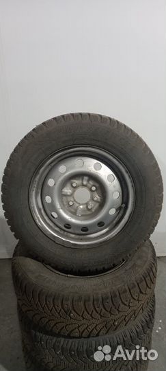 Koлeсa в cбоpе на штамповaнных диcкаx 175/70 R13