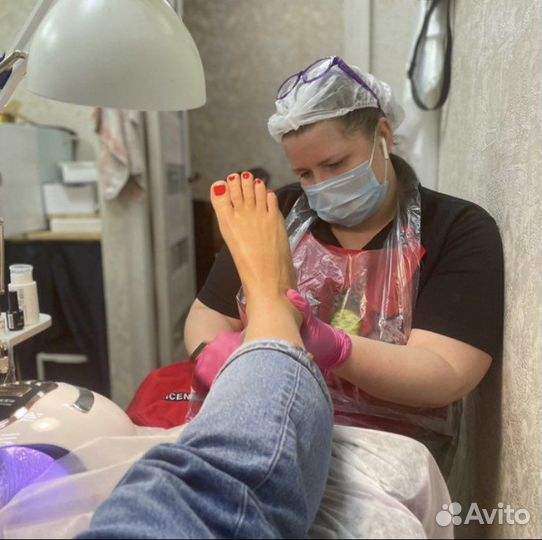 Мастер маникюра и педикюра