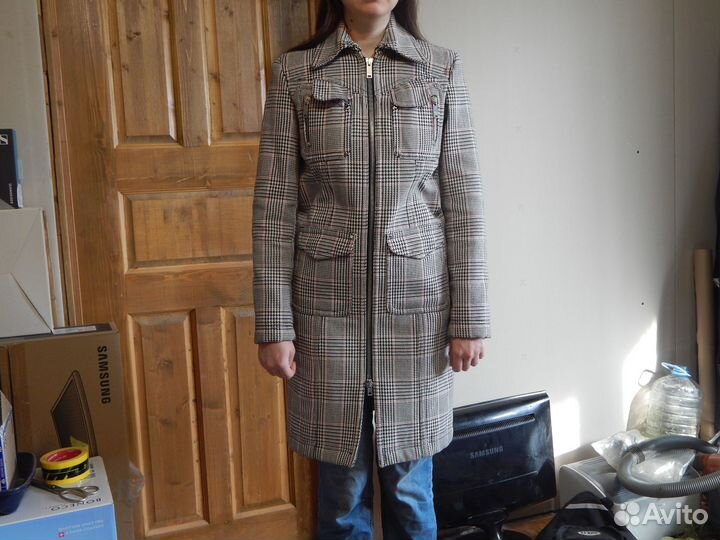 Пальто женское moschino jeans