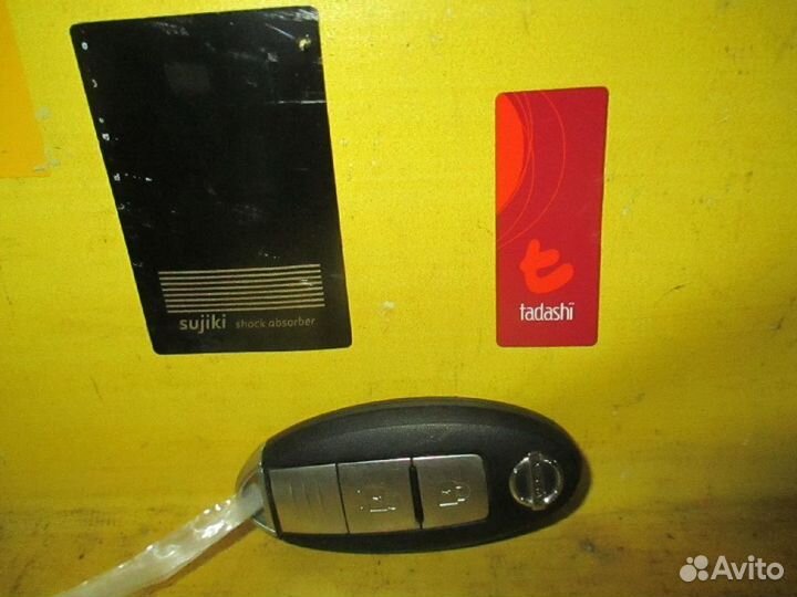 Ключ двери на Nissan Note E11 HR15DE