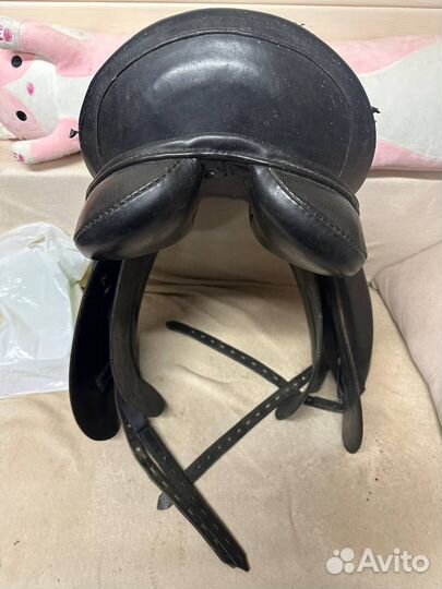 Выездковое седло